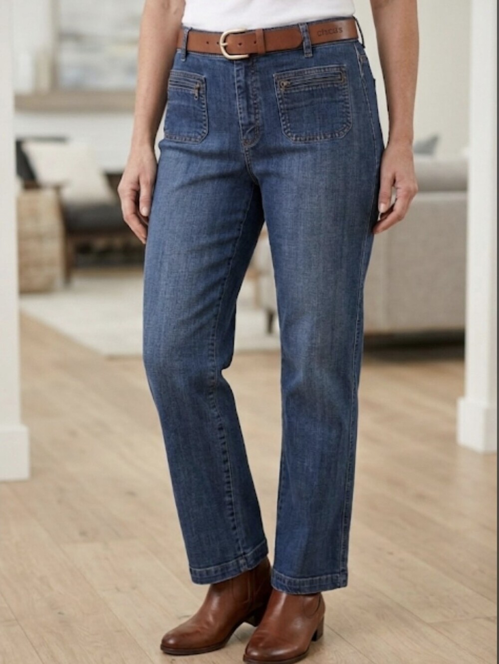 ​Chico's Women's Blue Jeans - Straight/Wide Leg - Size 2        (SKU 0086)
